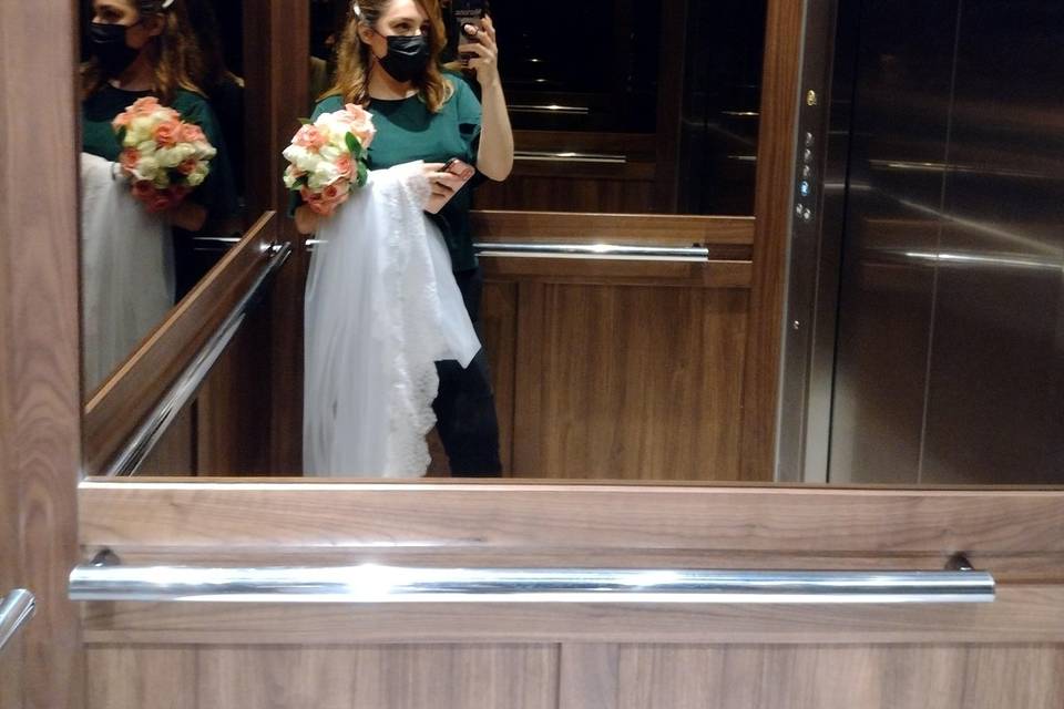 Bride assistant