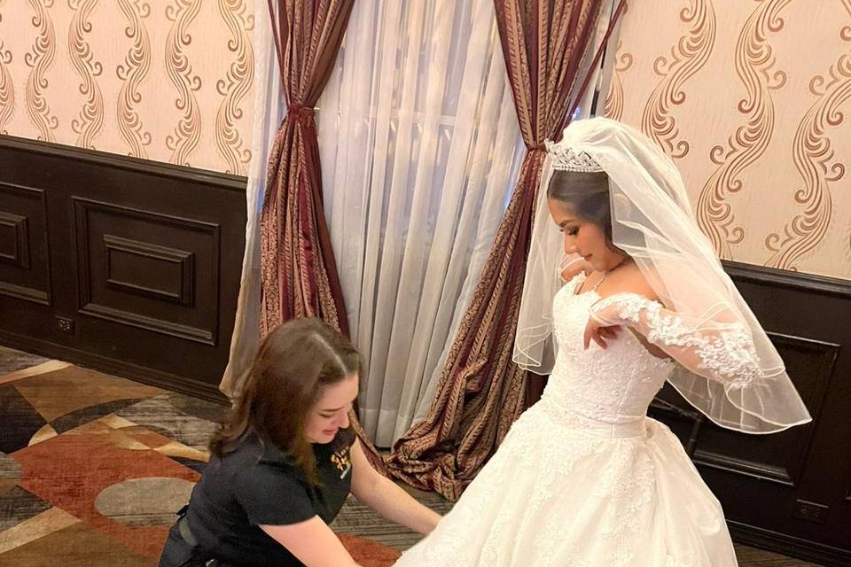 Bride assistant