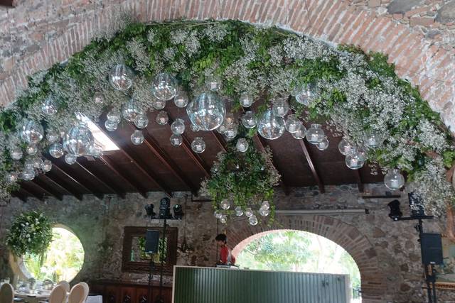 Arco floral con burbuvelas