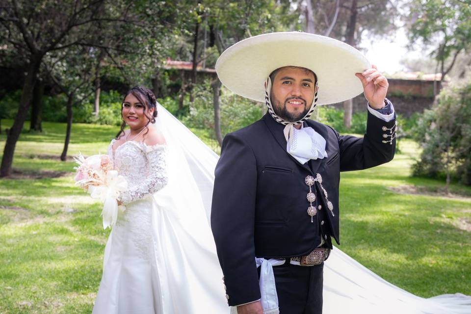 GABY Y CARLOS