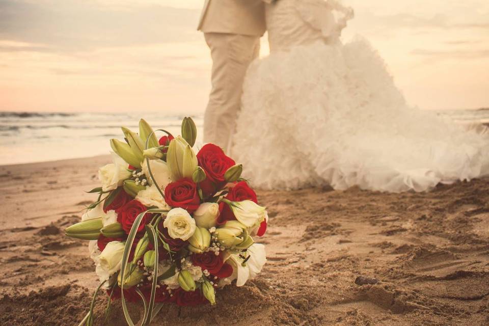 Novios en la playa