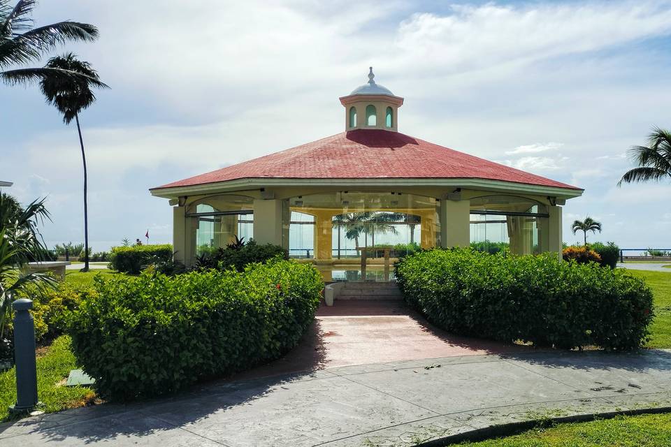 Capilla junto al mar