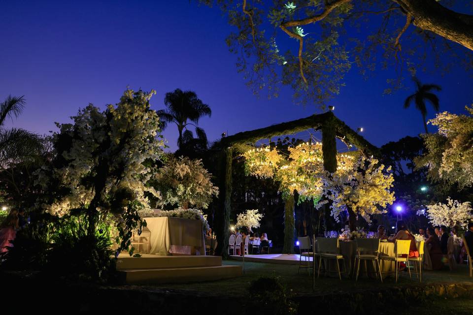 Organización y coordinación de eventos especiales para parejas