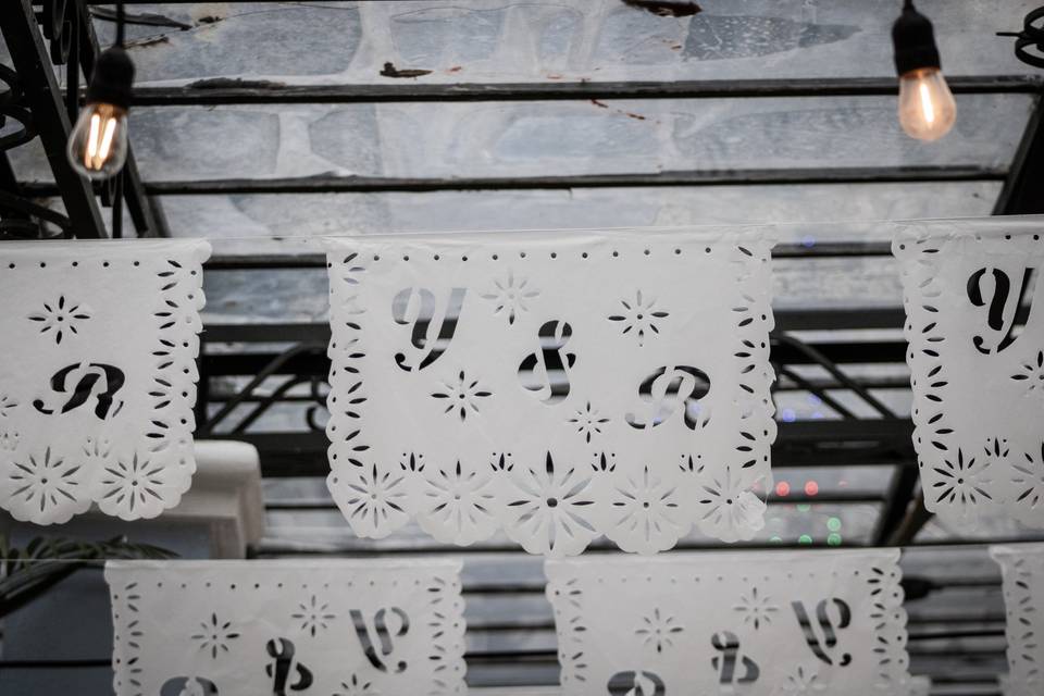 Papel picado personalizado