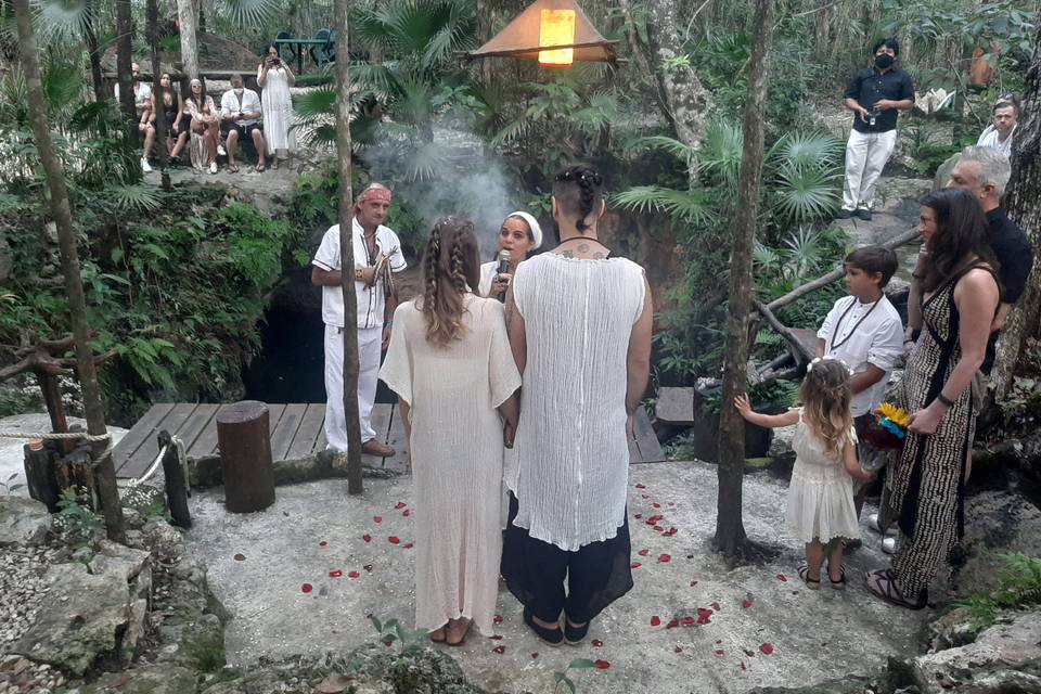 Cenote para ceremonias y celebraciones nupciales