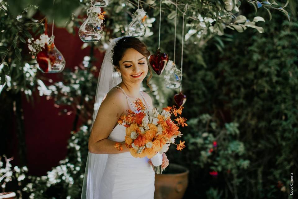 Novia en jardín