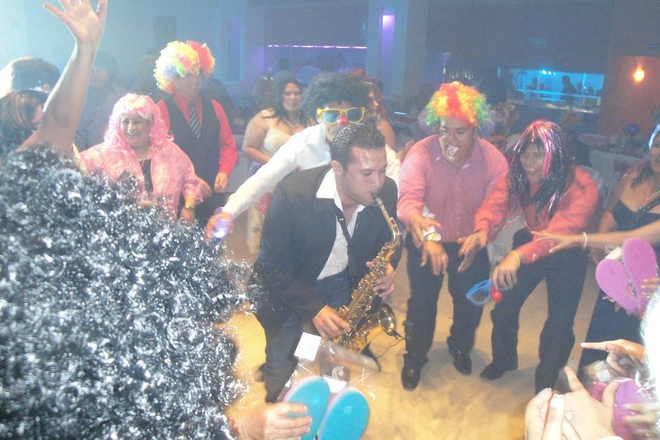 Animando su fiesta