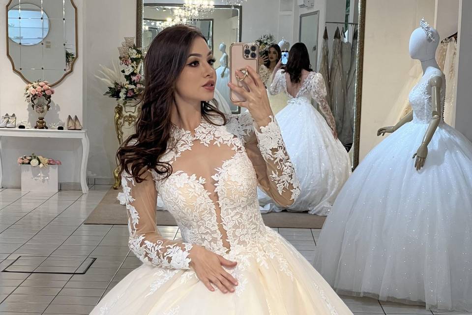 Mas de 500 vestidos exclusivos