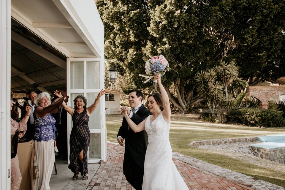 La entrada de los novios