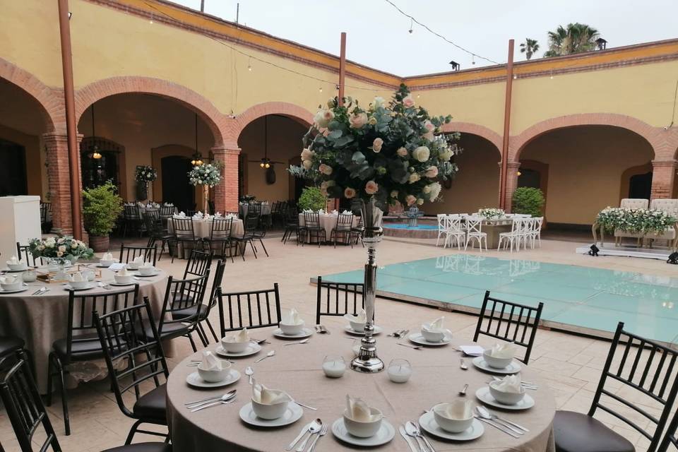 Boda Patio Interior