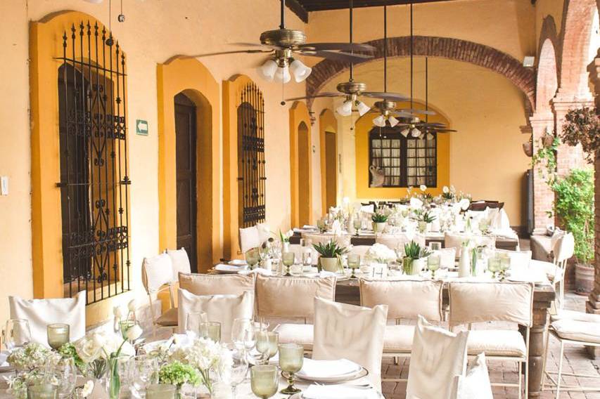 Boda Patio Interior y Jardín