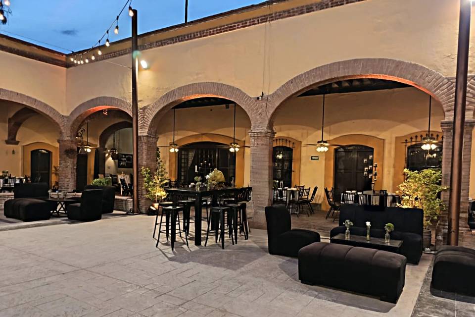 Boda Patio Interior