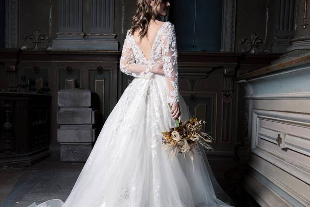 Casa de novia bridal couture sale