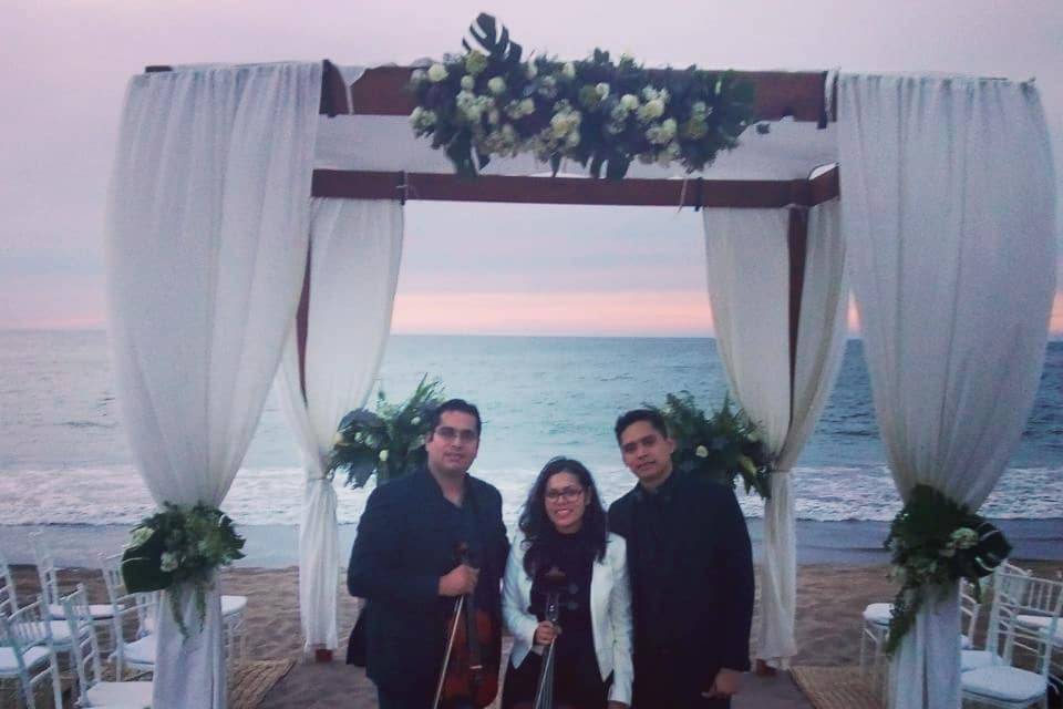 Ceremonia civil en playa