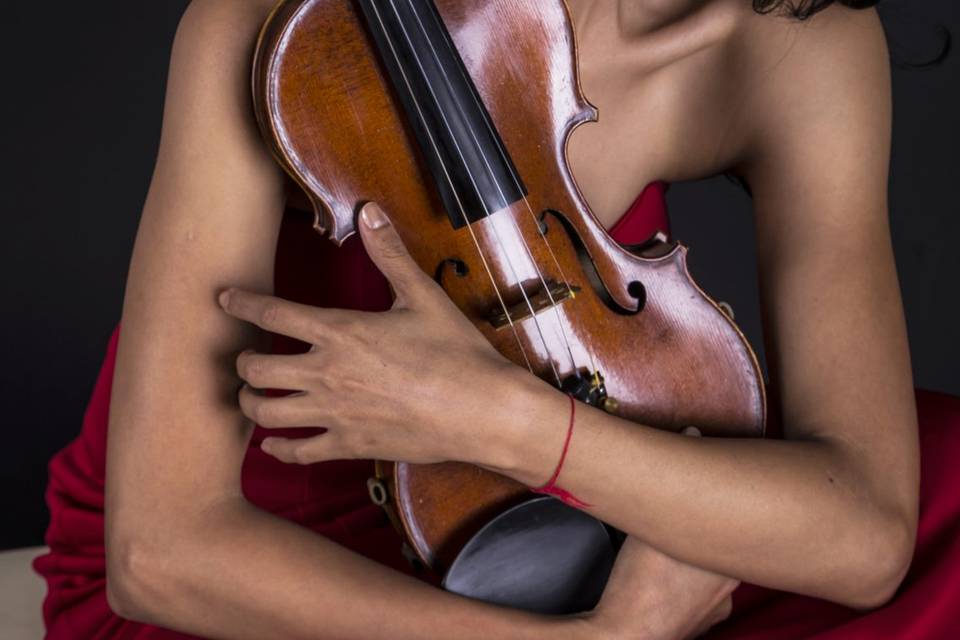 Posando con violín