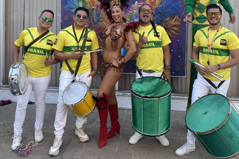 Batucada & bailarinas