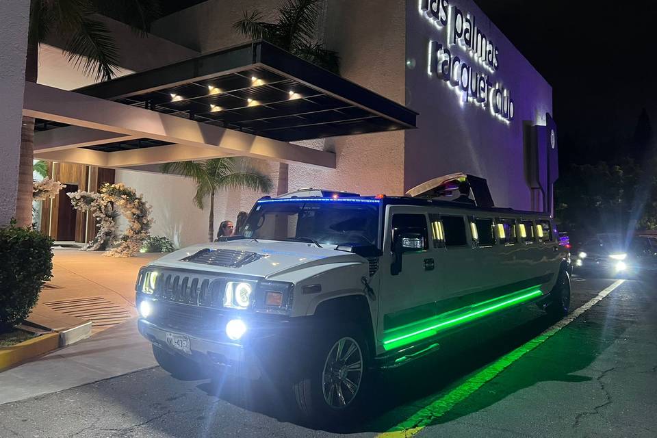 Hummer H2 Limusina Iluminada