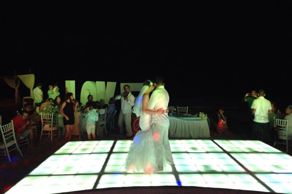 Video, DJ, luz y sonido