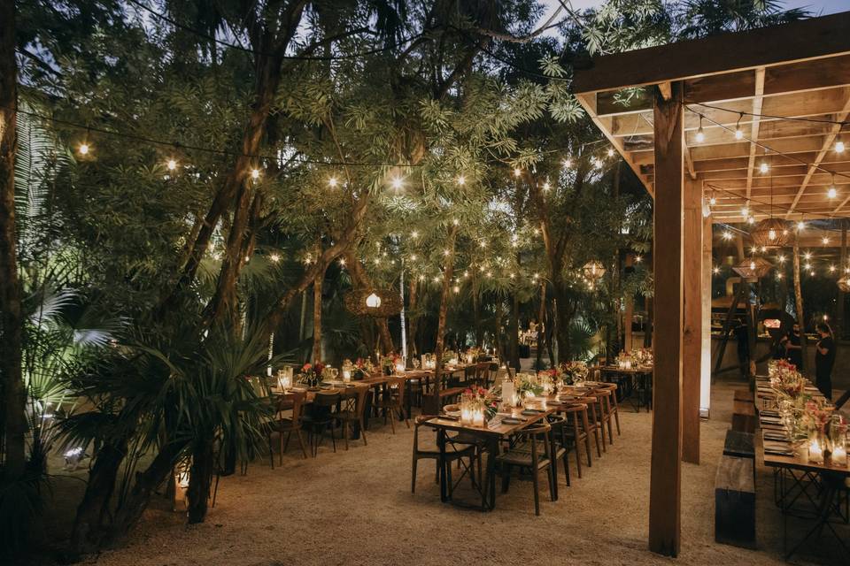 Decoración cena de boda Tulum