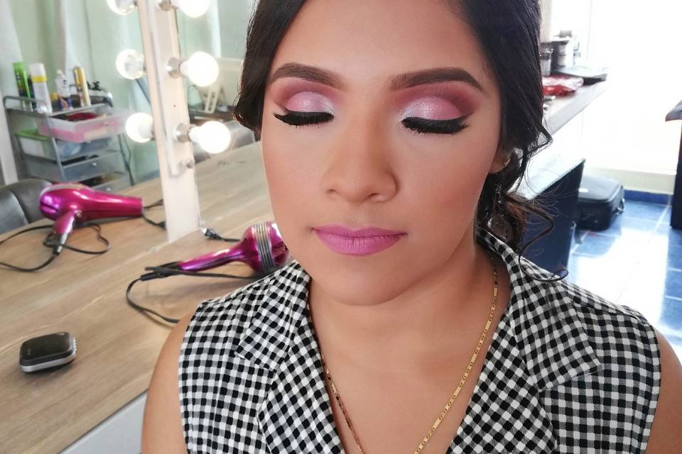 Maquillaje en tonos rosas