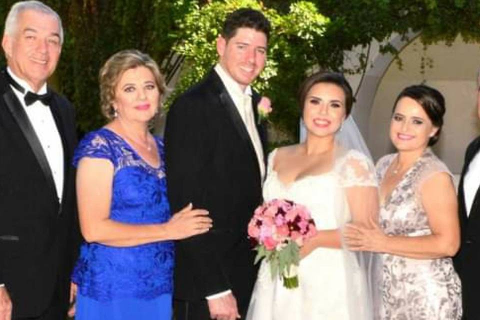 La familia en la boda