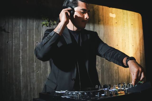 DJ Barrios