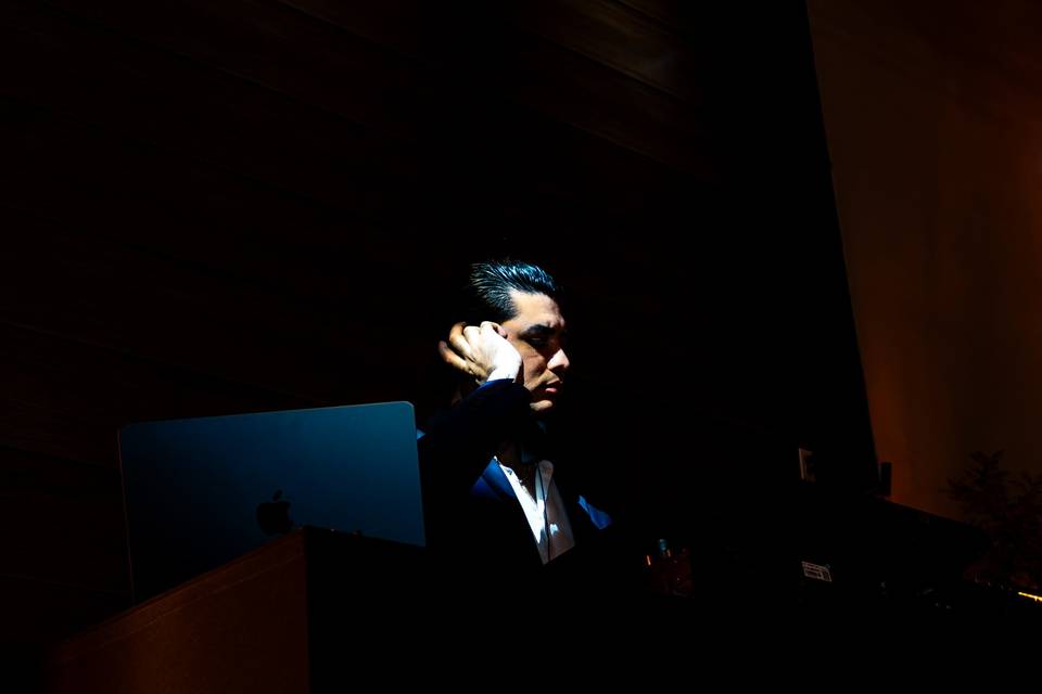 DJ Barrios