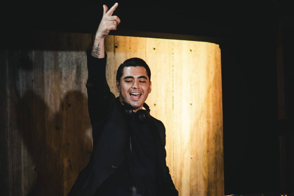 DJ Barrios