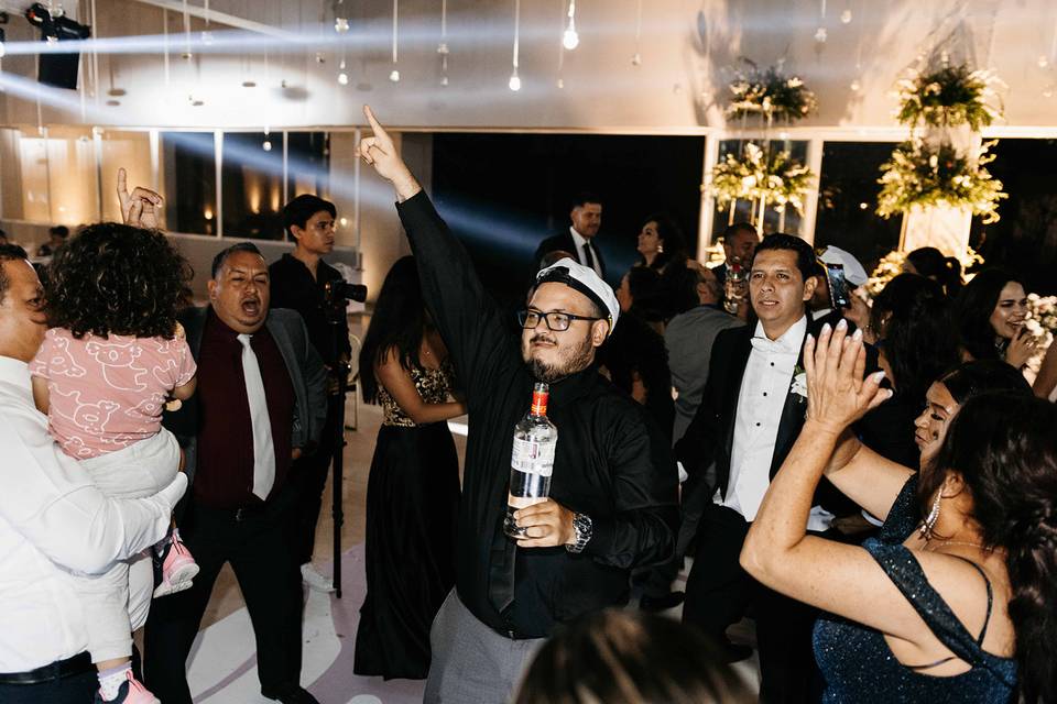 Captura de emociones y mejores momentos durante la fiesta