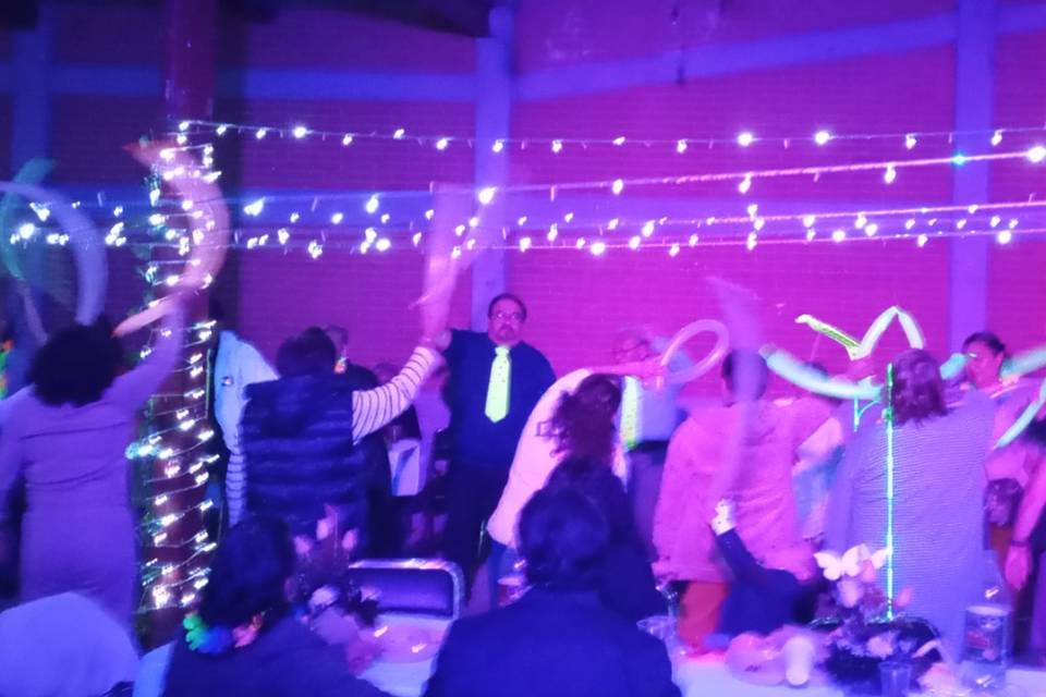 Fiesta con luz neón