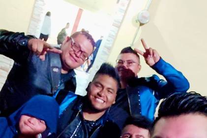 Alegres y orgullosos