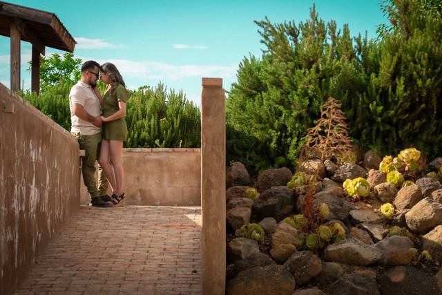 Una pareja en el valle