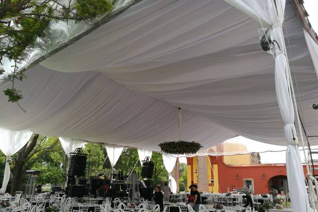Carpa blanca