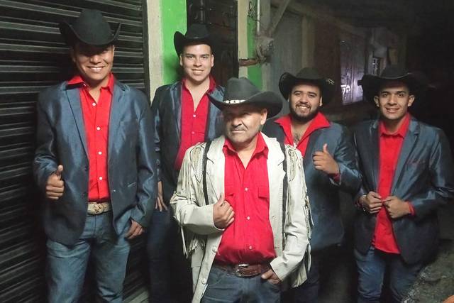 Chuy Rea y sus Chicotines