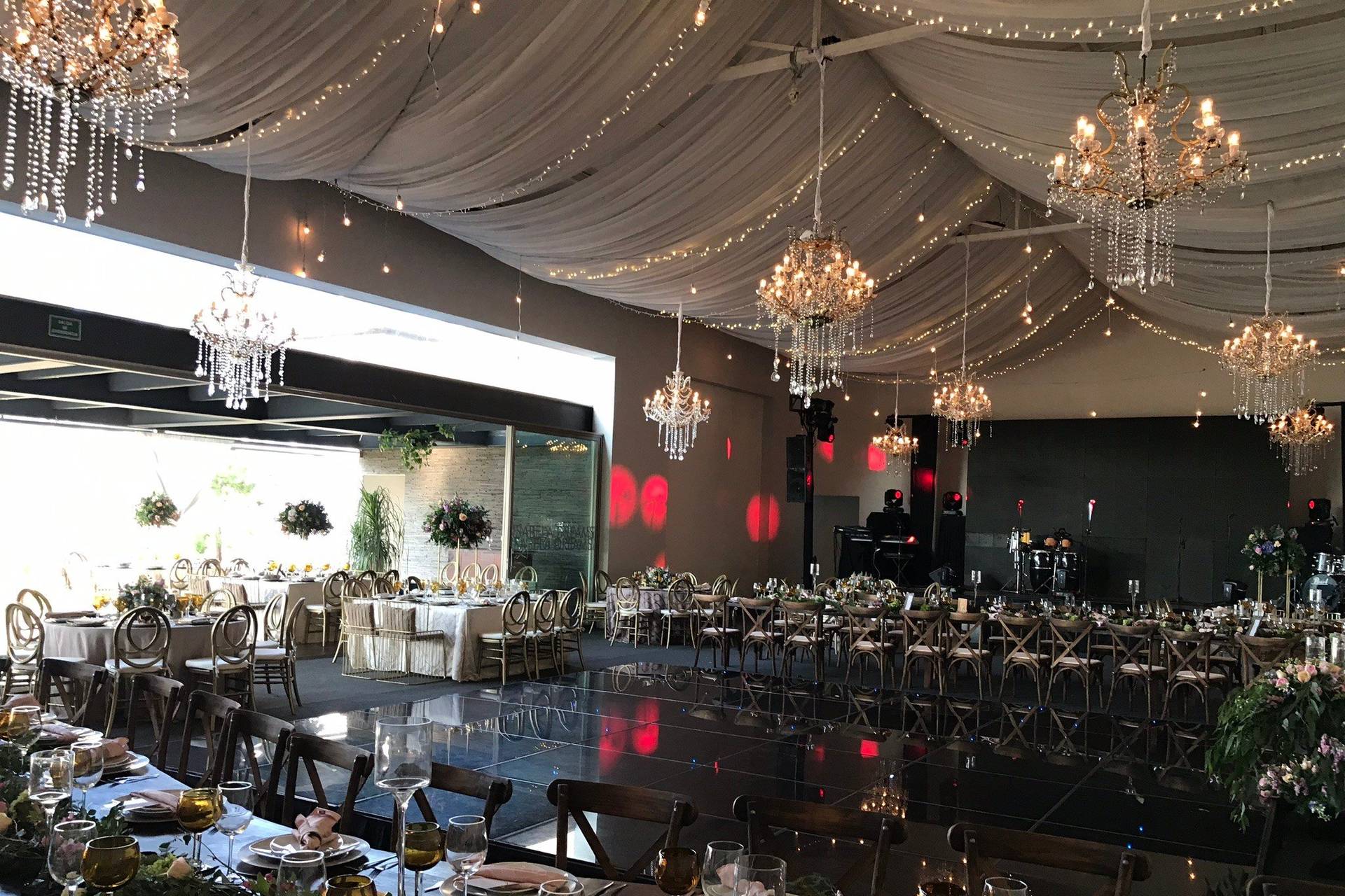 Salón De Eventos Isabela Dreams - Consulta Disponibilidad Y Precios