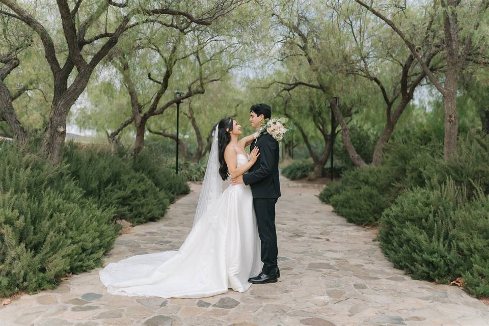 Anahi & Joshua