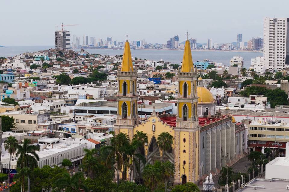 Vista a la iglesia