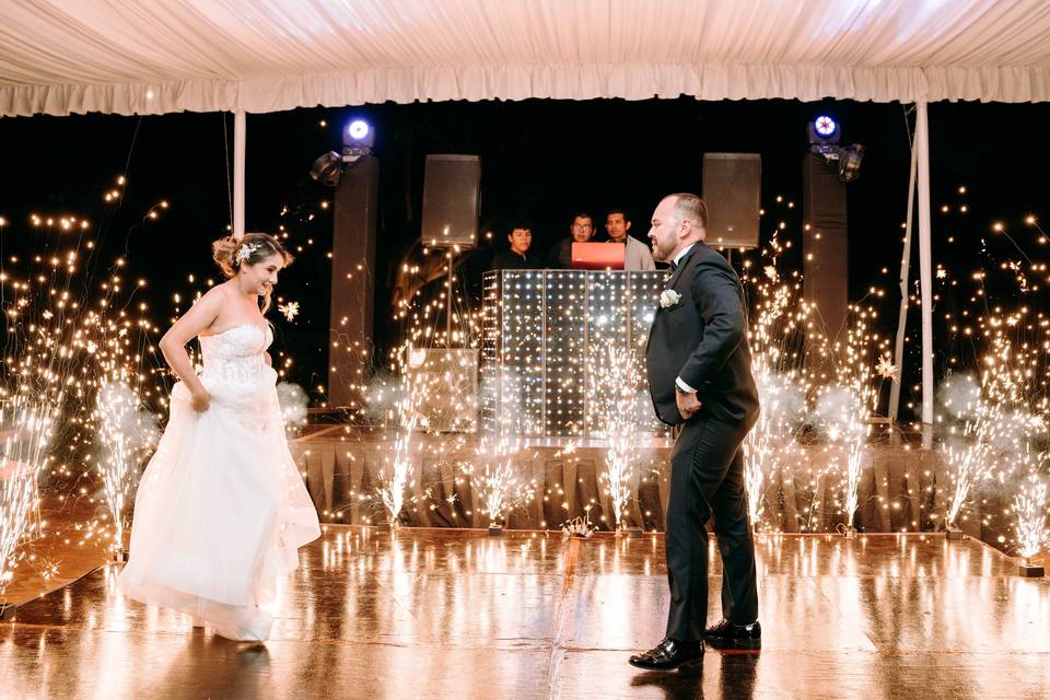 BAILE DE NOVIOS