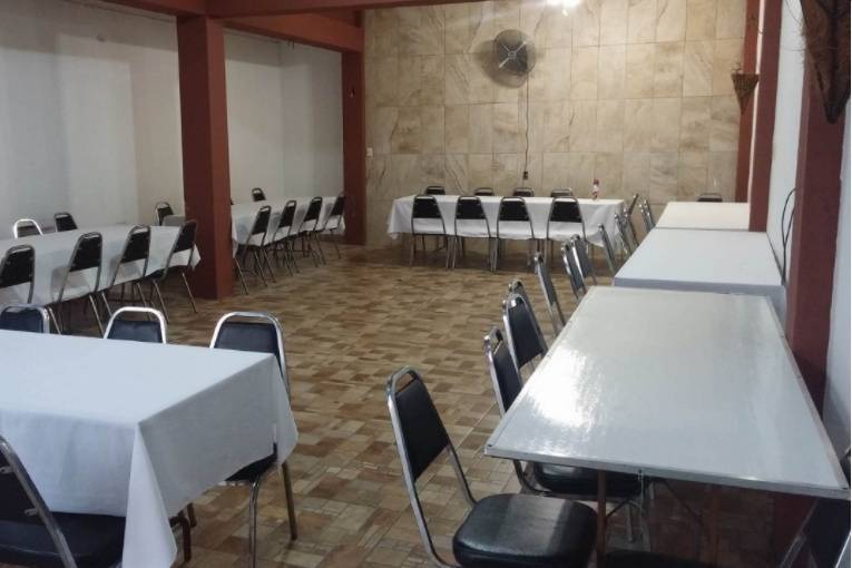 Salón con distintas distribuciones