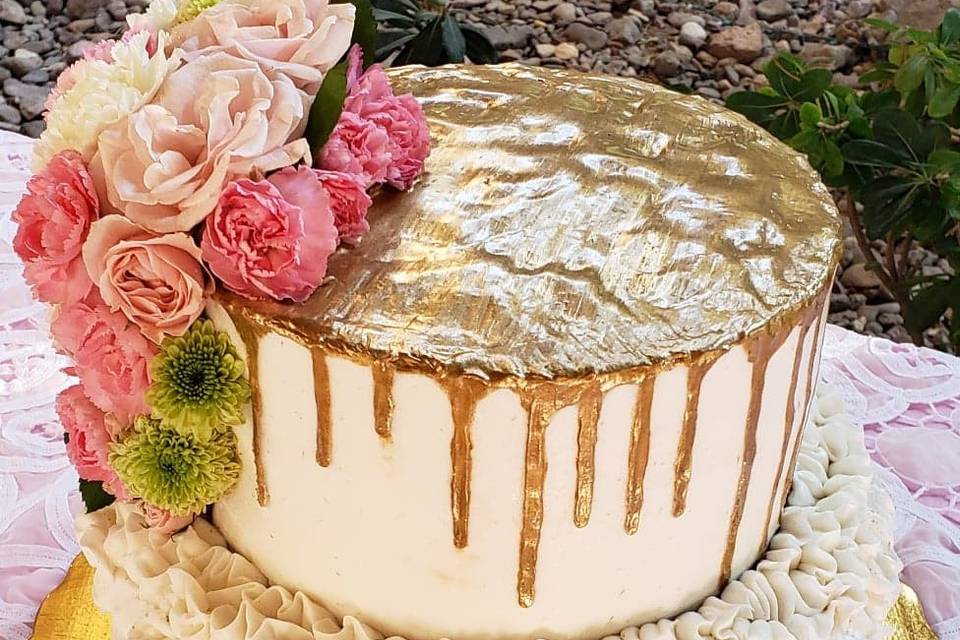 Naked cake con flor natural