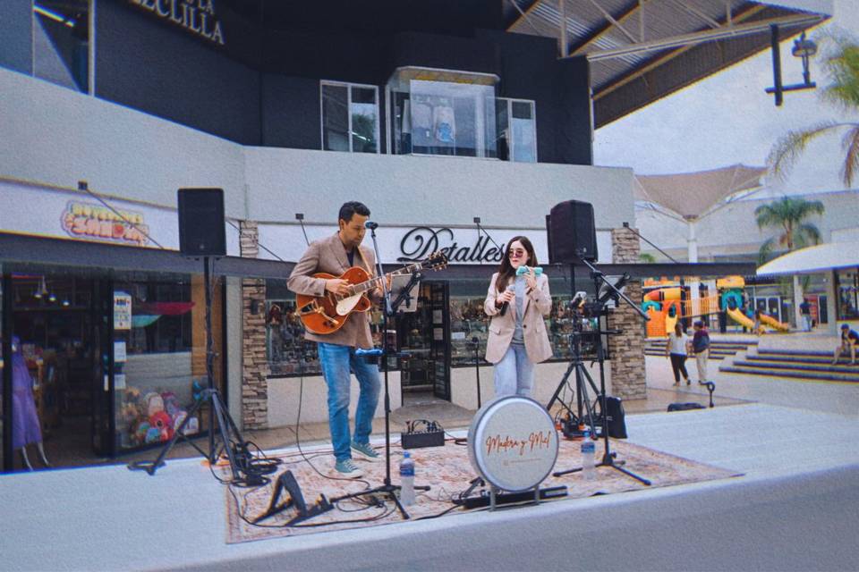 @CentroComercial
