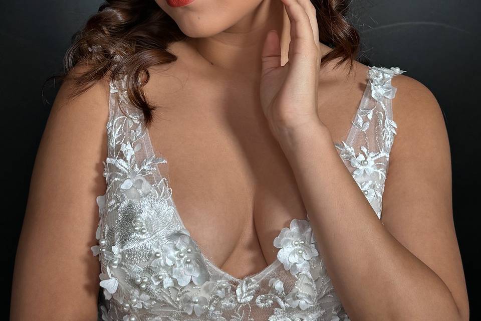 Novia con labios rojos