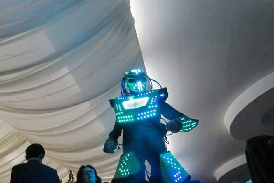 Robot depredador led