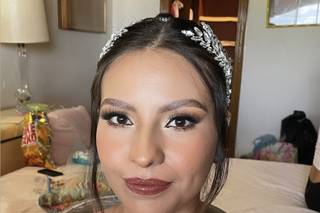 Arely Navarrete Makeup