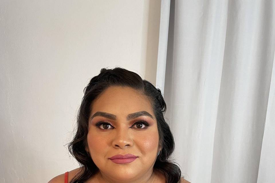 Arely Navarrete Makeup