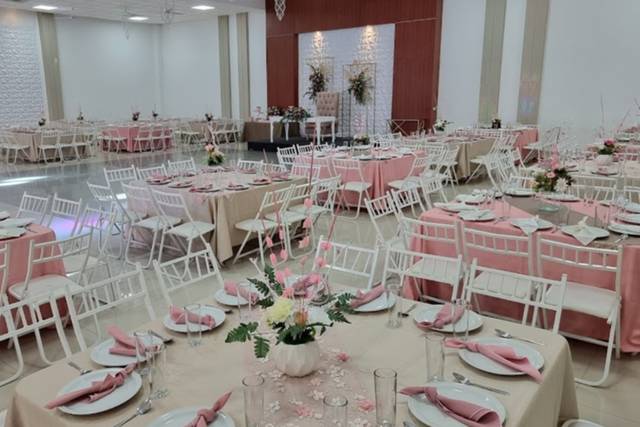 Salón grande de lujo