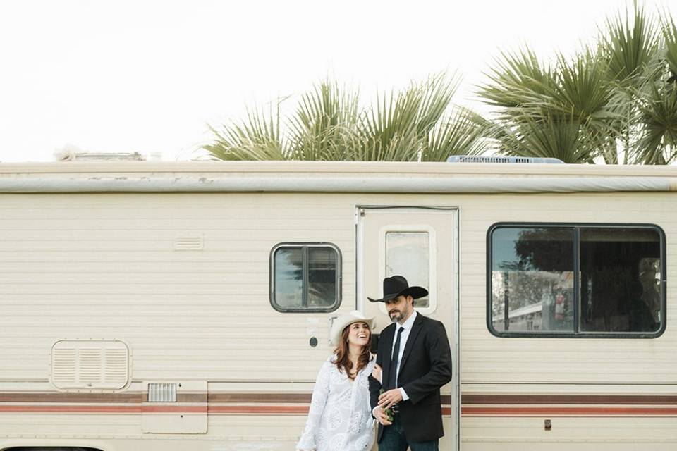 Country-core elopement