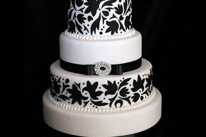 Pastel de bodas en negro y blanco