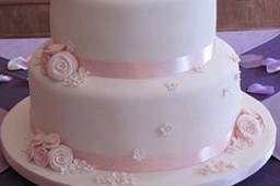 Pastel de bodas en rosa