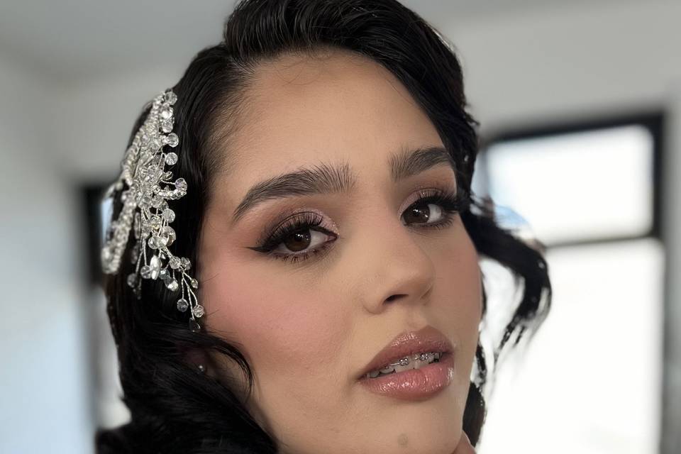 Novia glam y romántica